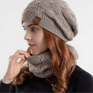 Women’s winter hat and scarf set